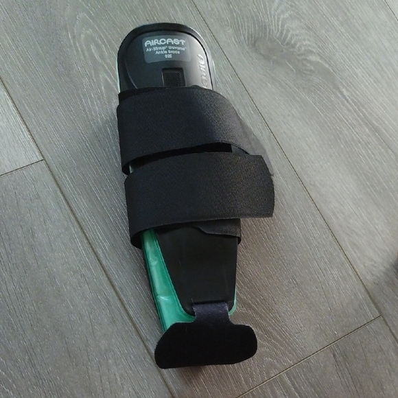Black Ankle Support Brace - Picture 8 of 9